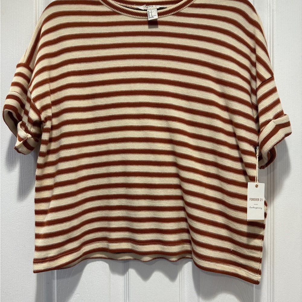 Forever 21 Women's Brown and Cream Striped Tee